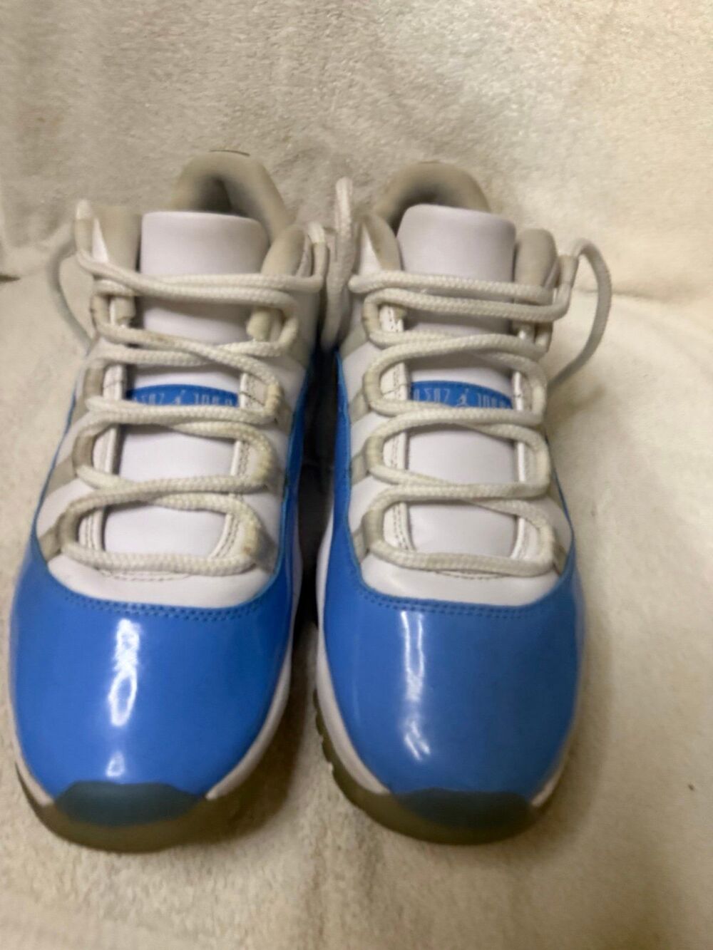 Air Jordan 11 Retro Low UNC Men Size 8